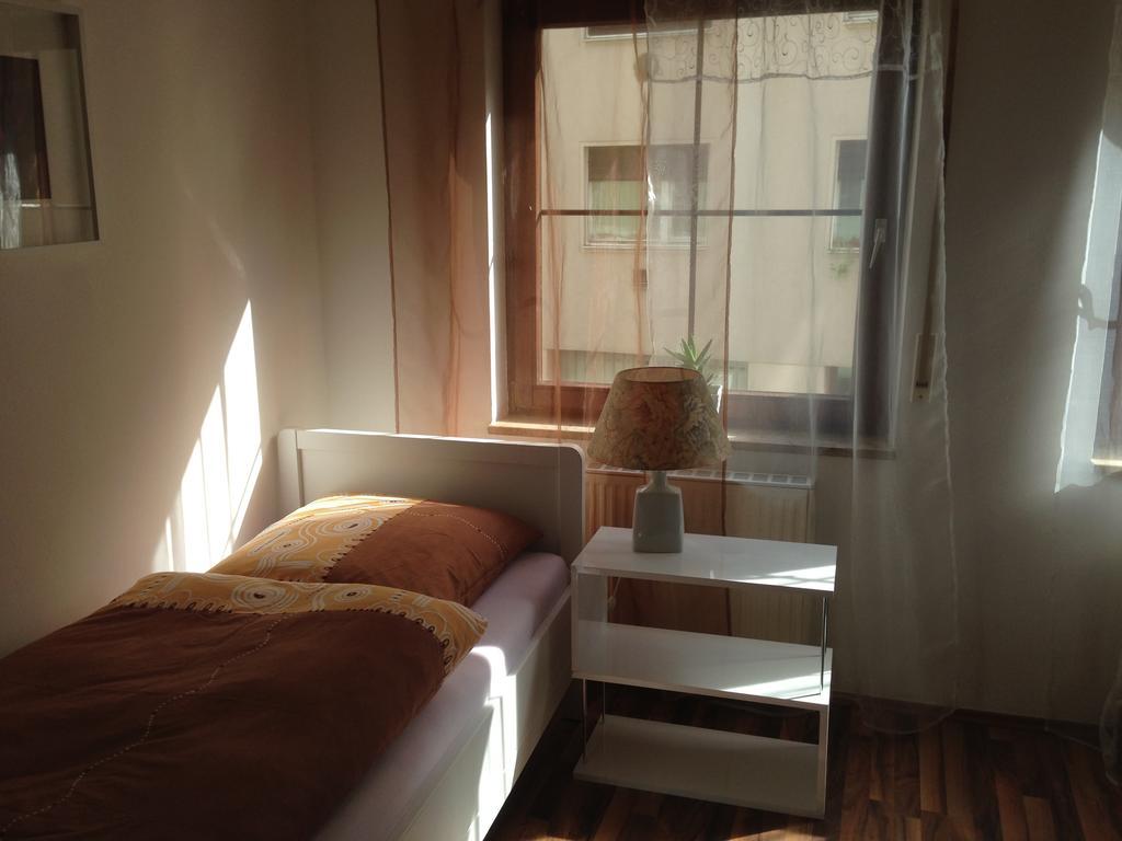 Apartment Nuernberg City-Center Chambre photo